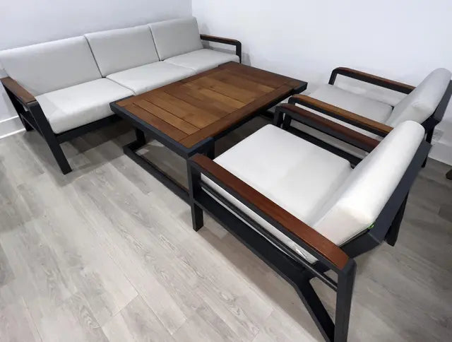 75% CLOSEOUT DISCOUNT "Belvedere", a 4 Piece Outdoor Patio Furniture Set