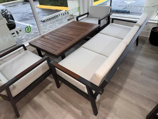 75% CLOSEOUT DISCOUNT "Smynra", a 4 Piece Outdoor Patio Furniture Set
