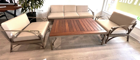 75% DISCOUNT!  "Auburn" a 4 Piece Outdoor Patio Furniture Set
