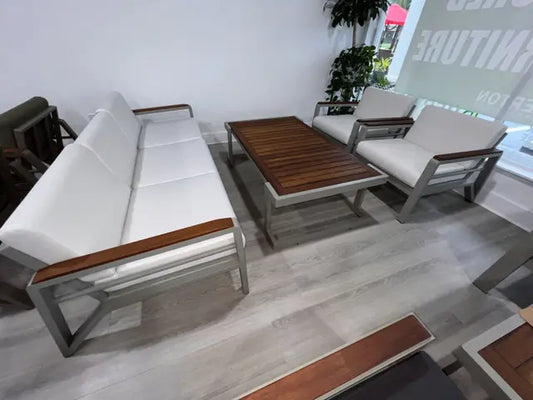 75% CLOSEOUT DISCOUNT  "Belvedere", a 4 Piece Outdoor Patio Furniture Set