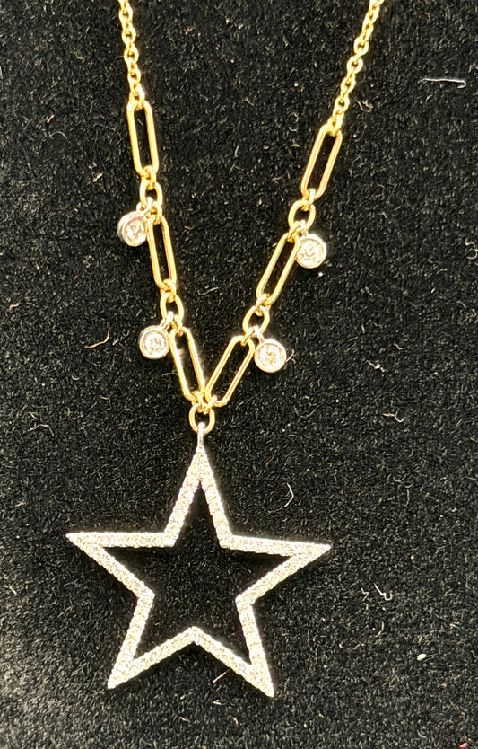 ITEM #20 -14K Gold Open Pavé Diamond Star Charm Station Paperclip Necklace